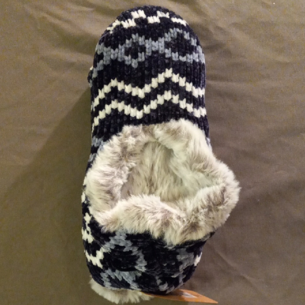 Cozy Chevron Slipper with Faux Fur Lining